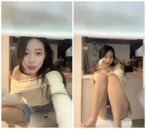 Japanese Petite Masturbation: Slim Asian Girl Fucks Herself with Toilet Paper