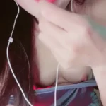Dark-Haired Japanese Woman Fucks Pink Vibrator While Reclining on Bed with Green Sheets 18 asian woman stockings selfies