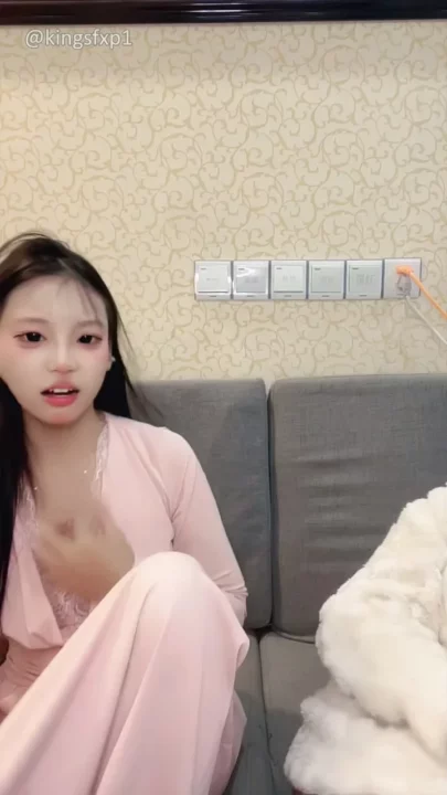Screenshot 29 from Solo Japanese Amateur POV — Face Reveal with Dildo Pleasure Session [FC2-PPV-2740000]