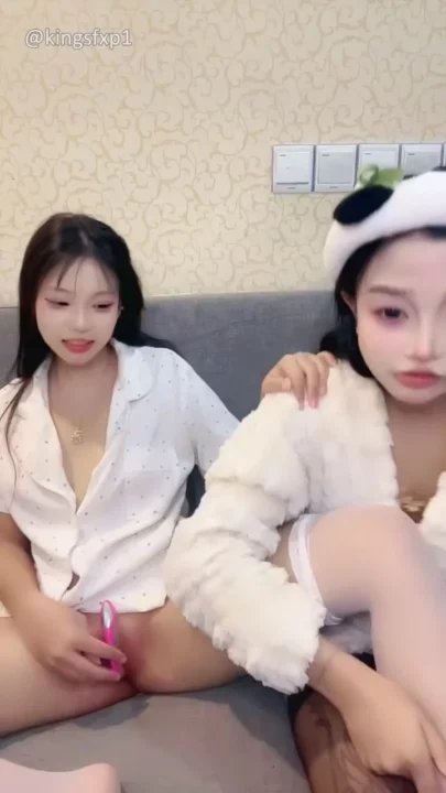 Screenshot 35 from Solo Japanese Amateur POV — Face Reveal with Dildo Pleasure Session [FC2-PPV-2740000]