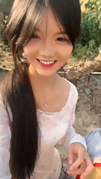 Screenshot 7 from Outdoor Japanese Amateur — Shy Teen Encounter with Full Face Exposure