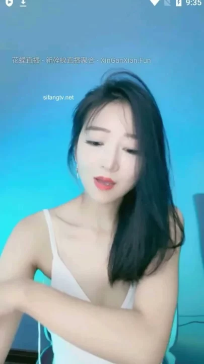 Screenshot 1 from East Asian Amateur Model Tease — Slim Beauty in White Camisole