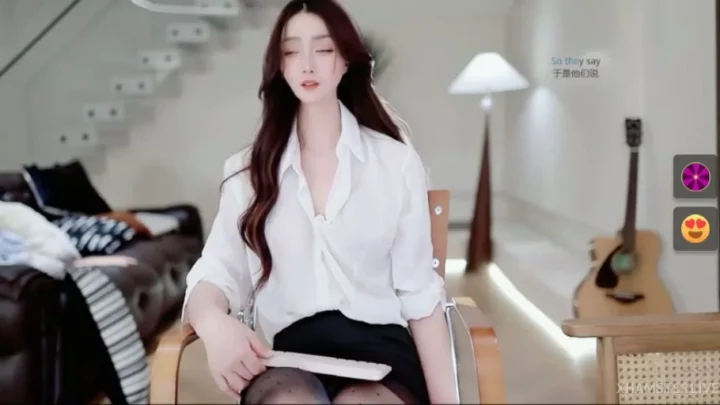 Screenshot 31 from Exclusive Leaked Livestream — Petite Asian Model Unveils Seductive Cat-Ear Look