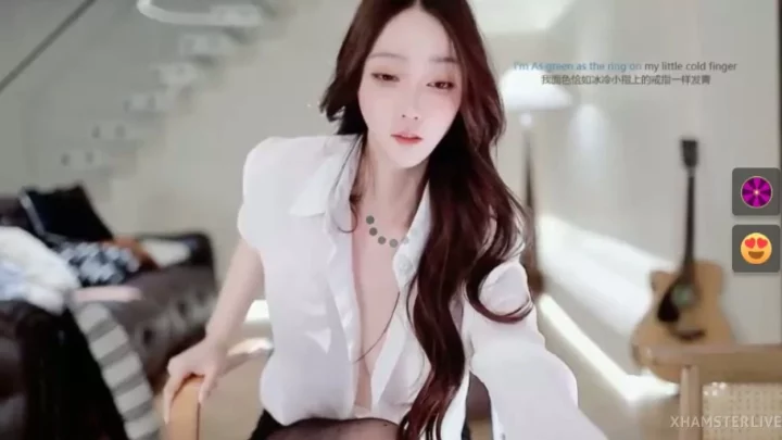 Screenshot 38 from Exclusive Leaked Livestream — Petite Asian Model Unveils Seductive Cat-Ear Look