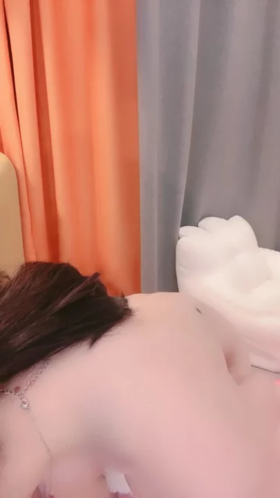Screenshot 15 from Asian Livestream Solo — Petite Beauty Masturbates in Lingerie and Thigh-Highs