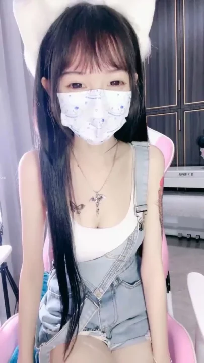 Screenshot 17 from Petite Asian Beauty in Lingerie — Intimate Solo Livestream with Face Reveal