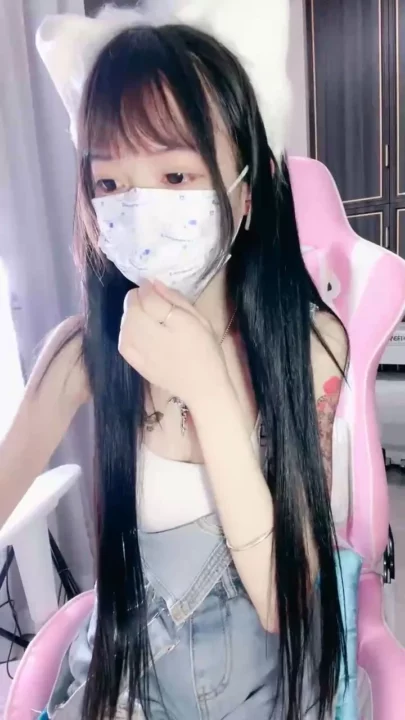 Screenshot 19 from Petite Asian Beauty in Lingerie — Intimate Solo Livestream with Face Reveal