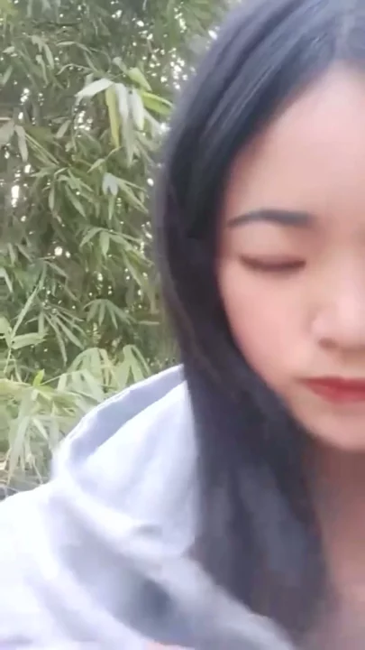 Screenshot 11 from Petite Asian Performer Flaunts Face in Risky Public Solo Session