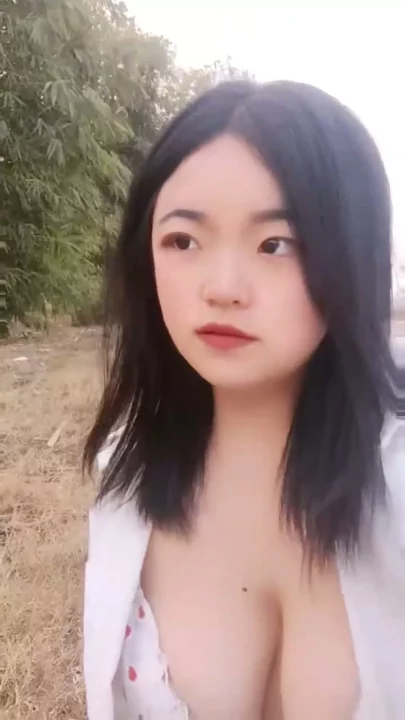 Screenshot 24 from Petite Asian Performer Flaunts Face in Risky Public Solo Session
