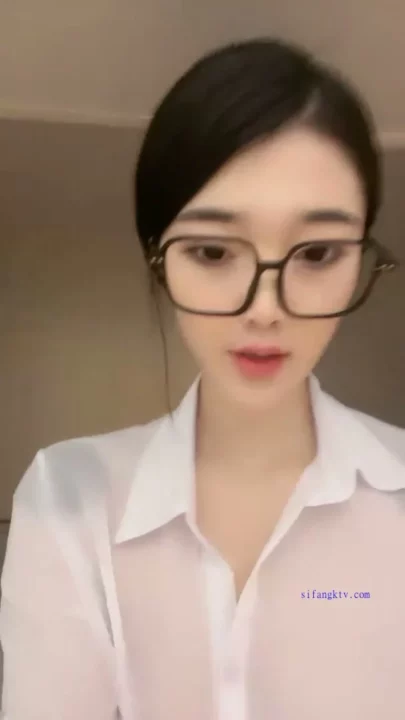Screenshot 14 from Glasses-Wearing Asian Amateur Su Su LUCKY Takes Rough POV Creampie in Hotel Room