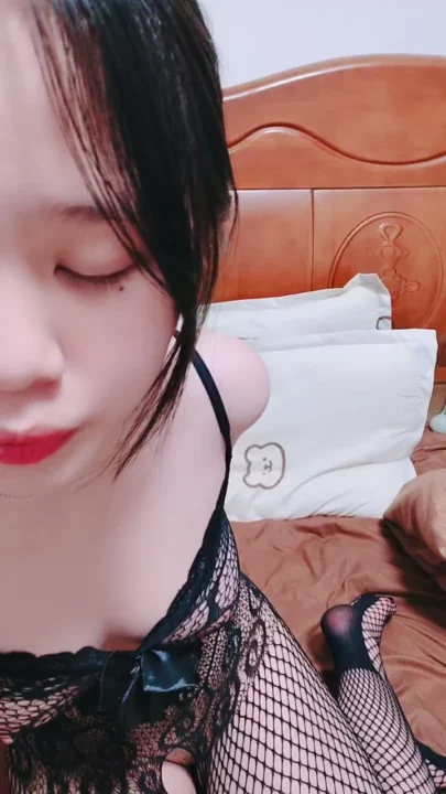 Screenshot 2 from Asian Amateur POV — Yuanyuan’s Wet Bathroom Masturbation in Lingerie — 117736