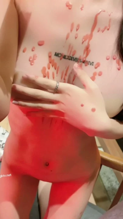 Screenshot 4 from Exclusive Xie Xiao’an Shoot — Red Liquid Seduction with Cumshot Climax