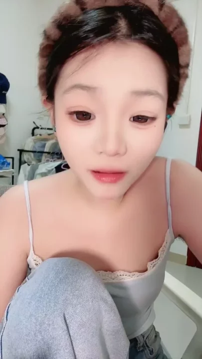 Screenshot 28 from Asian Amateur Solo Debut — Petite Asian Masturbation in Bedroom