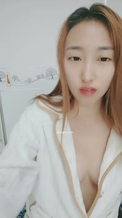 Screenshot 2 from Livestream Leak — Asian Amateur Flaunts Lingerie Solo, Face Fully Visible