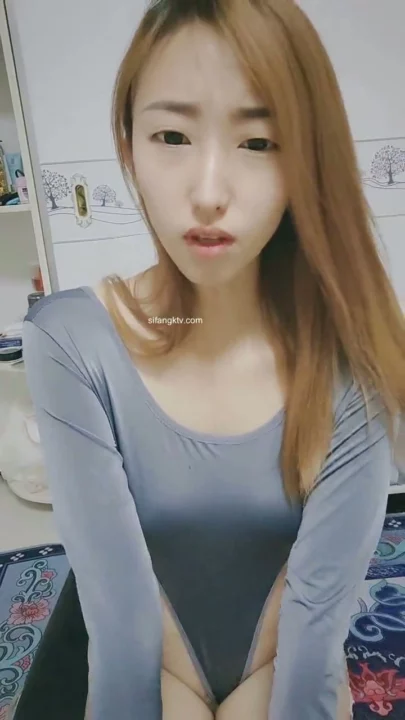 Screenshot 23 from Livestream Leak — Asian Amateur Flaunts Lingerie Solo, Face Fully Visible