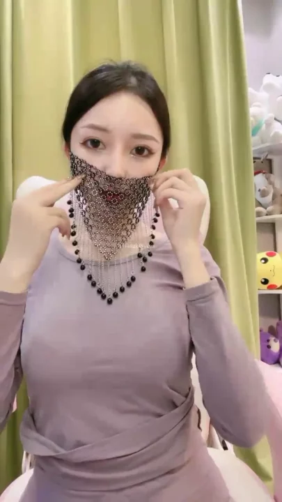 East Asian Model in Lavender Sportswear — Solo Amateur Session のスクリーンショット 2