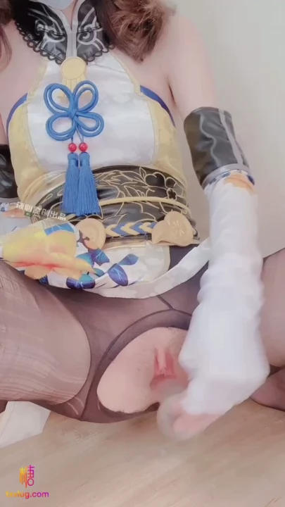 Screenshot 10 from Asian Amateur Solo — Masked Beauty Fingers Pussy and Ass in Stockings