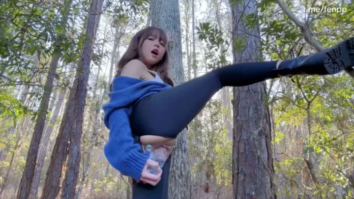 Screenshot 5 from East Asian Solo Forest Masturbation — Glass Dildo & Water Bottle POV