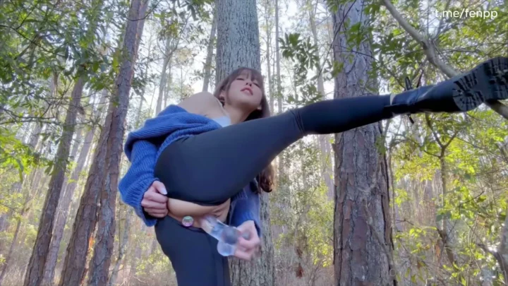 Screenshot 6 from East Asian Solo Forest Masturbation — Glass Dildo & Water Bottle POV