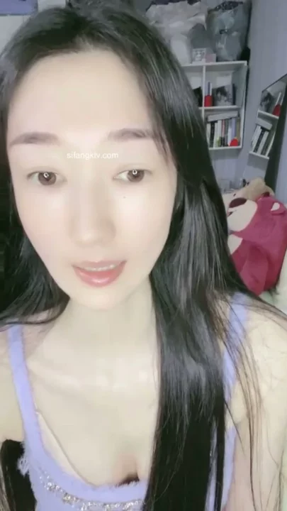 Screenshot 9 from East Asian Solo Cam Session — Pink Dildo and Lace Lingerie Masturbation