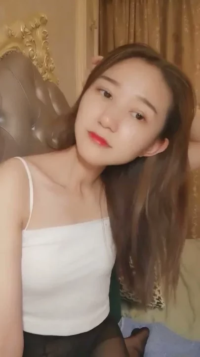 Screenshot 4 from Petite Asian Amateur Face Reveal — Solo Toy Play in Bedroom