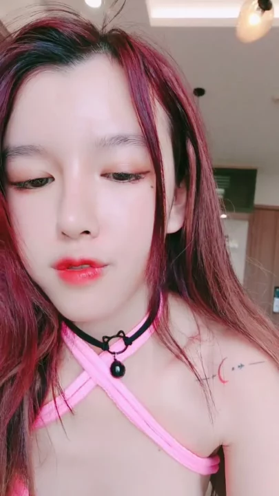 Screenshot 1 from Shaved Pussy Livestream — Asian Amateur in Pink Lingerie Masturbating Solo