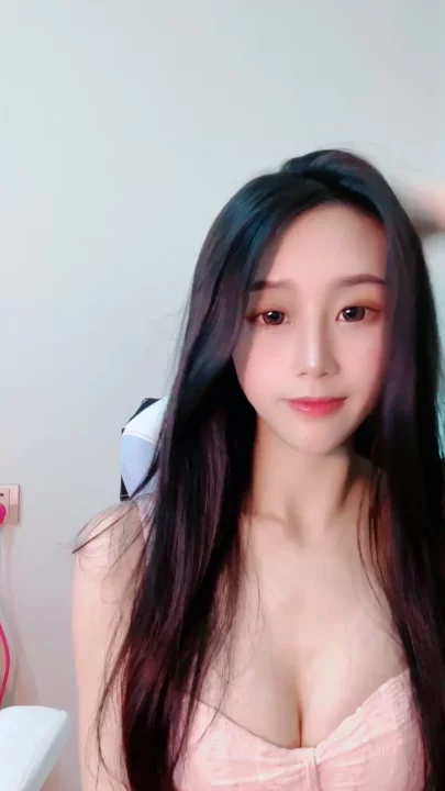 Screenshot 8 from Qi Qi’s Solo Session — Pink Lingerie and Fishnets Highlight Her All-Natural Appeal