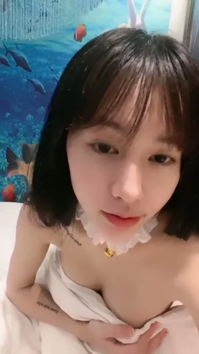 Screenshot 4 from East Asian Solo Play — Pink Toy Action in Ocean-Inspired Space with White Neckwear