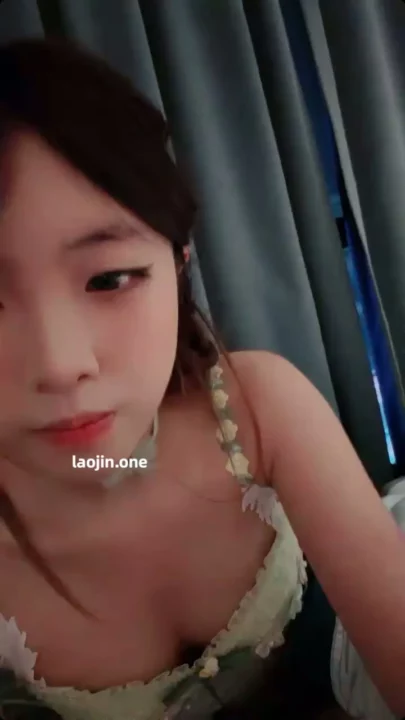 Screenshot 11 from Solo Sensation: Petite Asian Beauty in Green Lace Tease