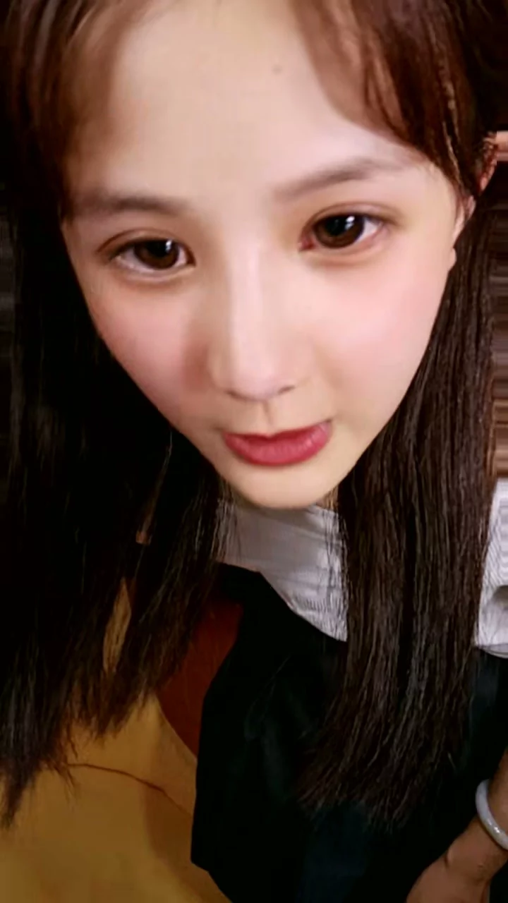 Play video: Petite Asian Amateur Wears Cat Ears While Masturbating Solo, Full Face Visible