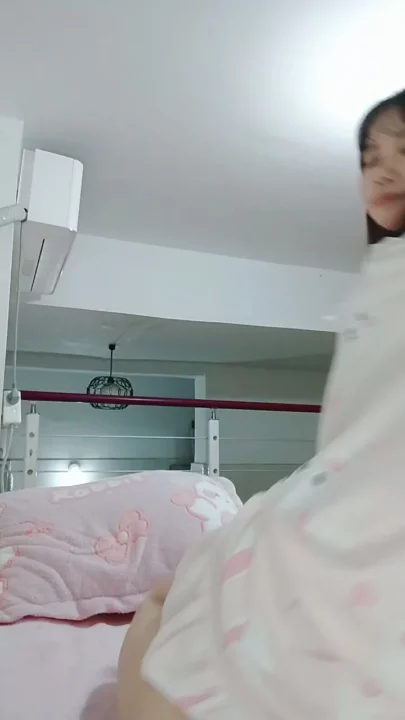 Screenshot 2 from Qianqian’s Private Solo Session — Petite Asian Amateur in Lace & Pajamas