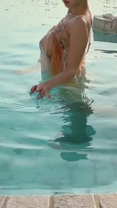 Screenshot 15 from Poolside Glamour — Zhu Keer Showcases Sheer Lingerie in Solo Shoot