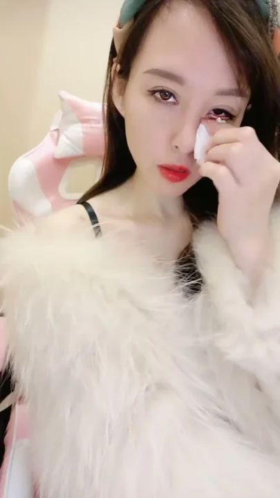 Screenshot 5 from Petite Asian Escort in Lingerie — Sensual Dildo Masturbation on Pink Gaming Chair