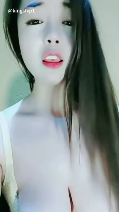 Screenshot 11 from Hot Asian Escort Livestream — Intense Deepthroat Action and Dildo Squirting