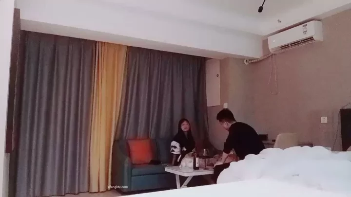 Screenshot 16 from Leaked Livestream: Petite Asian Escort Takes Two Guys in Hotel Room POV