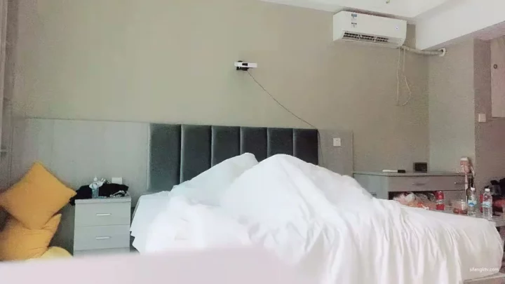 Screenshot 25 from Leaked Livestream: Petite Asian Escort Takes Two Guys in Hotel Room POV