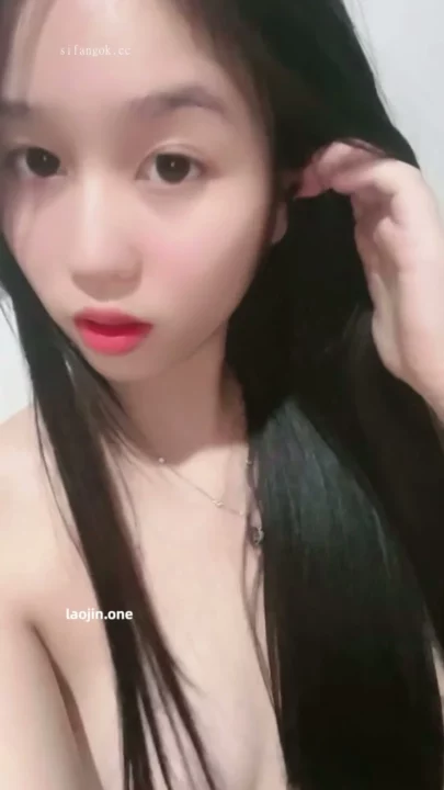 Screenshot 16 from Petite Asian Escort Livestream — Shaved Pussy Play on Camera