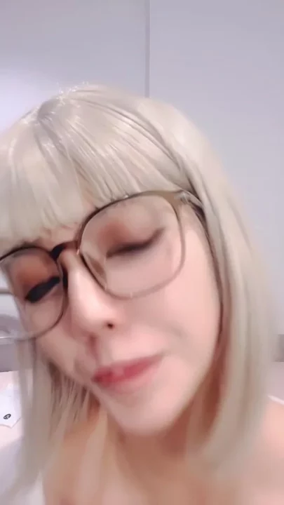 Screenshot 31 from Exclusive Leaked Asian Stream Featuring a Petite Glasses-Clad Star