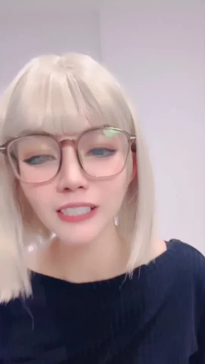 Screenshot 9 from Exclusive Leaked Asian Stream Featuring a Petite Glasses-Clad Star