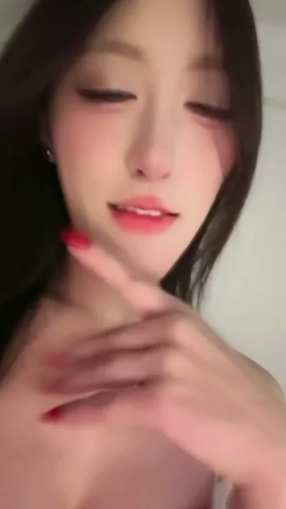 Screenshot 7 from Yiyi’s Floral Lingerie Livestream — Big Tits POV Leak from Asian Amateur