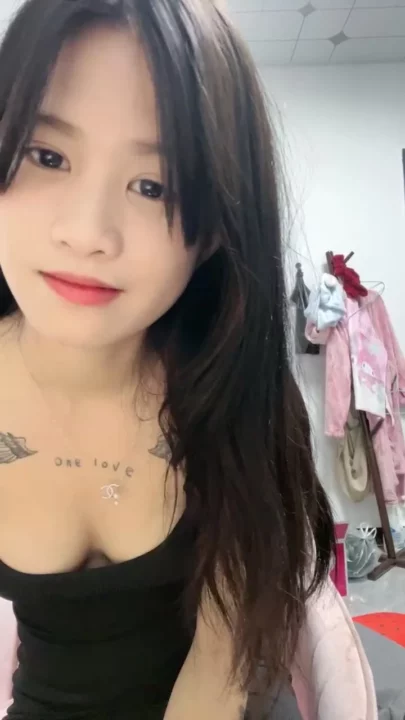 Screenshot 1 from Explicit Asian Escort Livestream — Leaked POV Featuring Stockings & Dildo Play