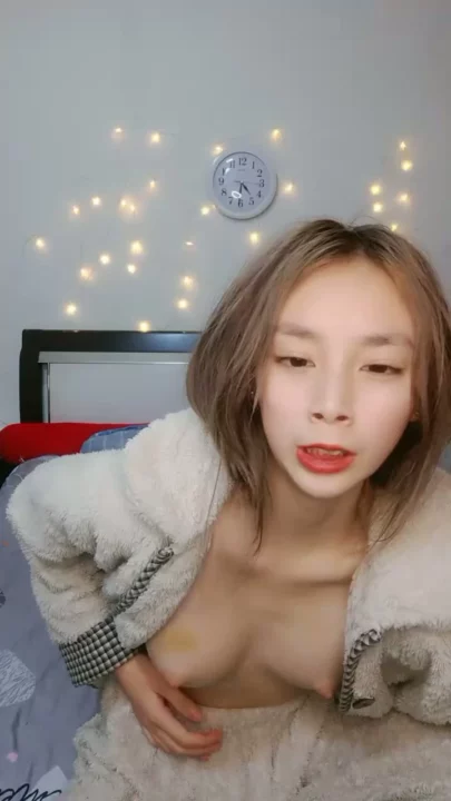 Screenshot 5 from Vivi’s Uncensored Face-Shown Encounter — Amateur Asian Escort Meets Interracial Partner