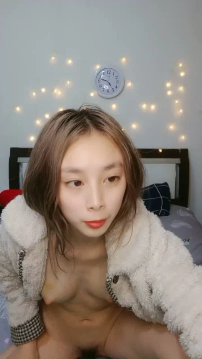Screenshot 8 from Vivi’s Uncensored Face-Shown Encounter — Amateur Asian Escort Meets Interracial Partner