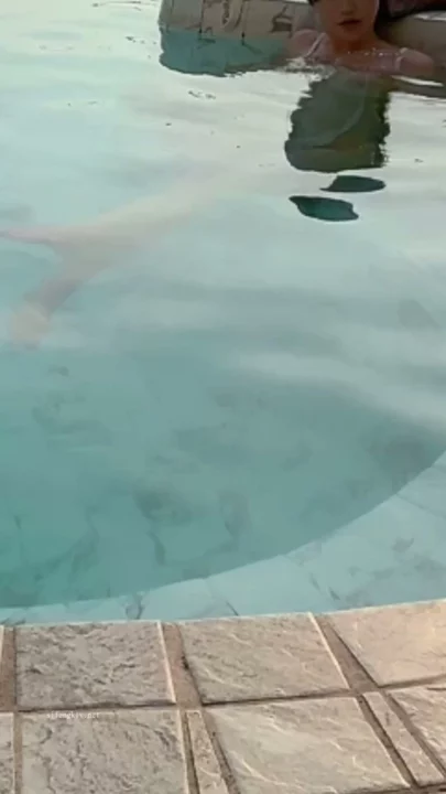 Screenshot 14 from Uncensored Rooftop Pool Solo — Zhu Ke’er Flaunts Sheer Lingerie Under Open Sky