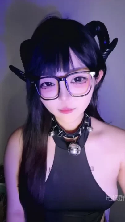 Screenshot 21 from Uncensored Japanese POV — Doudou’s Tease in Glasses & Dark Lingerie