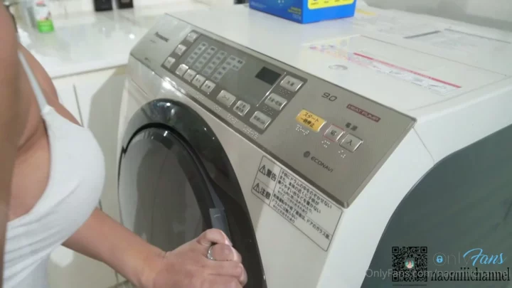 Screenshot 3 from Uncensored Laundry Room Encounter — Curvy European Amateur POV Action
