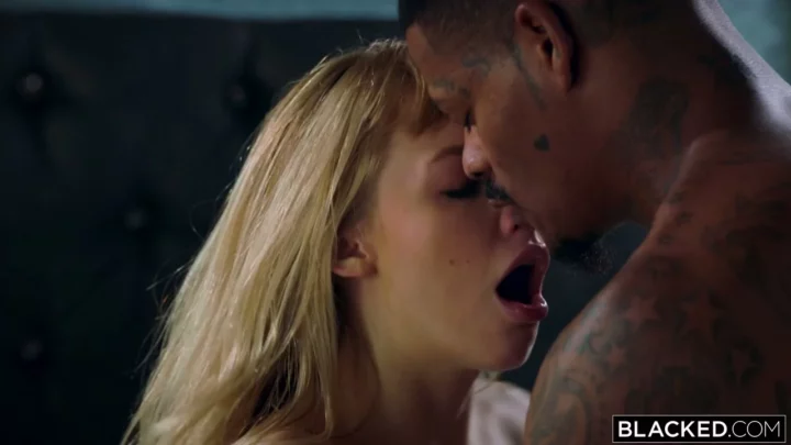Screenshot 7 from Blonde European Star in Outdoor Interracial Encounter — Car Sex & Oral Action