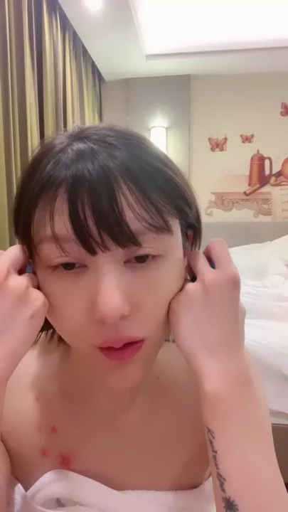 Screenshot 1 from Hotel Room Solo — Petite FC2 Amateur Spreads Pussy for Dildo & Vibrator