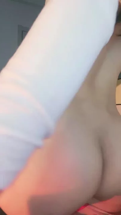 Screenshot 2 from Asian Amateur FC2 POV — Lingerie-Clad Babe Rides Dildo with Raw Intensity