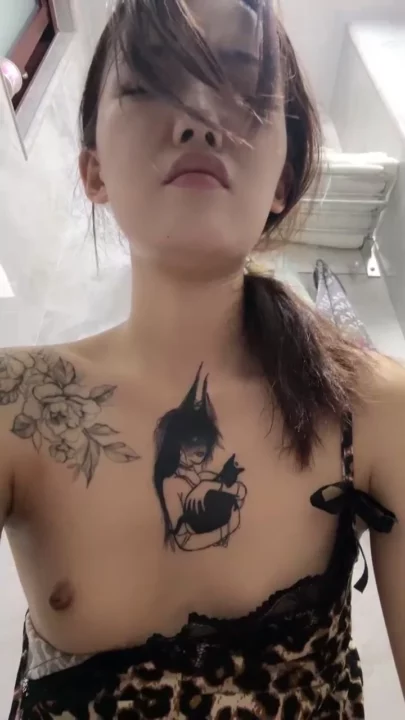 Screenshot 14 from FC2-PPV Uncensored: Asian Model Masturbates with Dildo in Lingerie, Full Face Visible